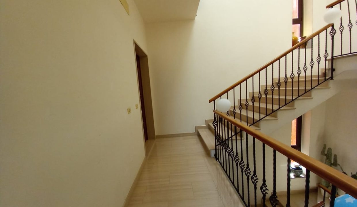 appartamento, via maratea, vico del gargano, scalinata ingresso