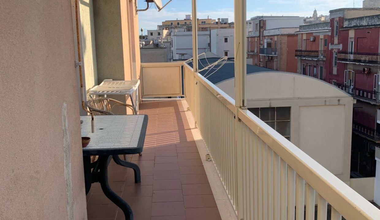 app via pascoli balcone