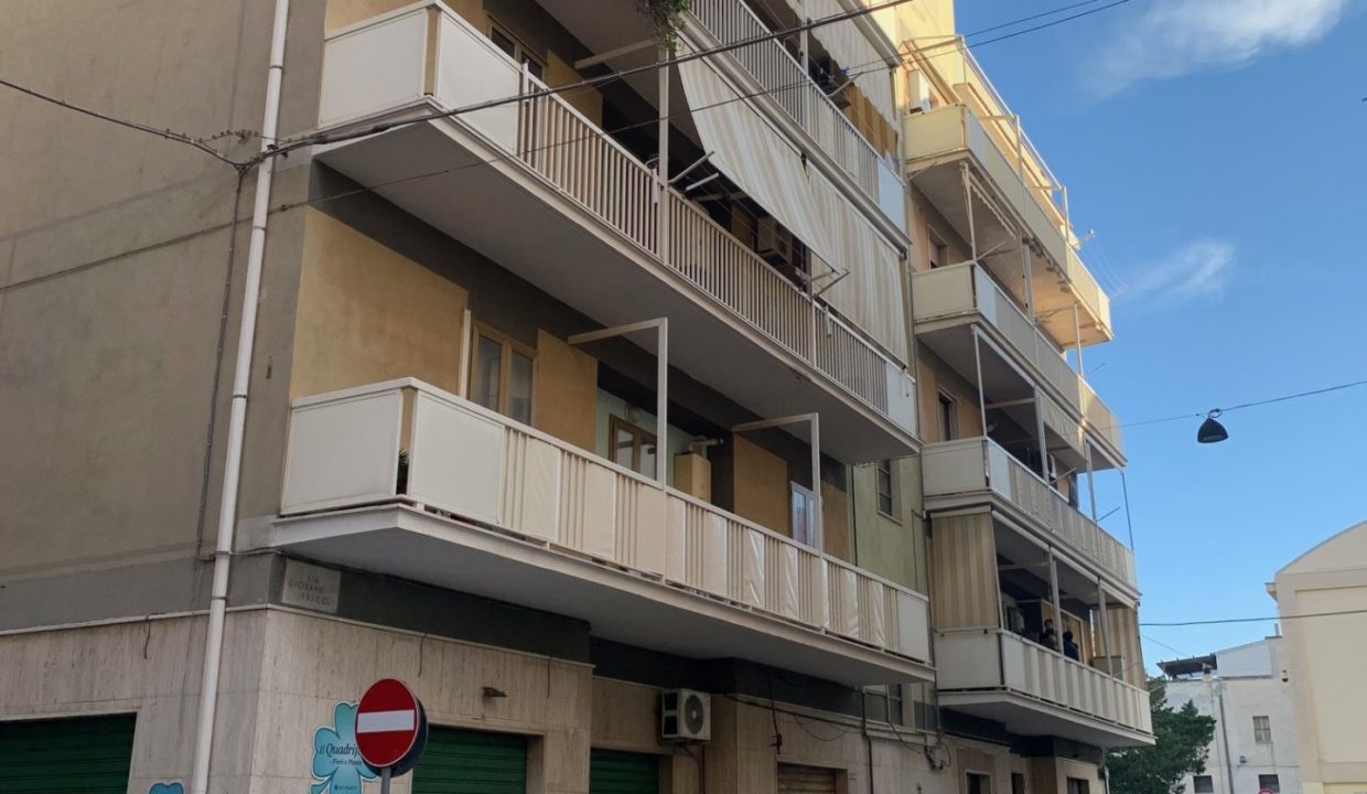 app via pascoli facciata esterna