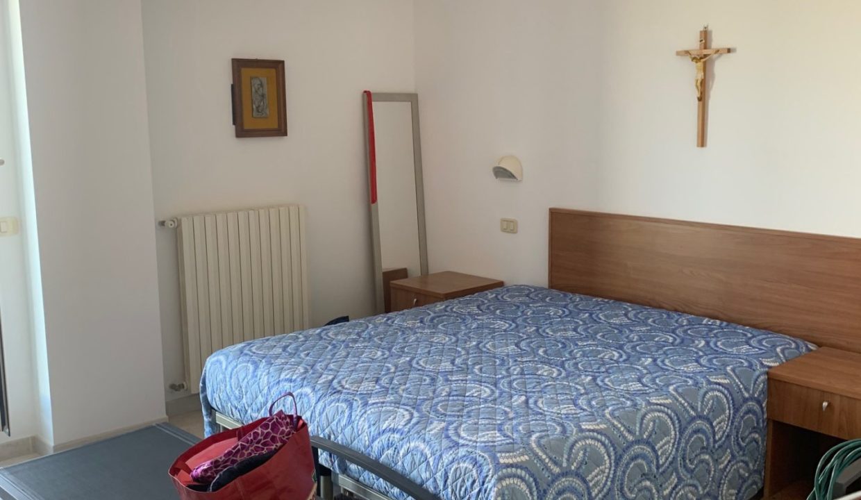 market litoranea 1 app. camera da letto